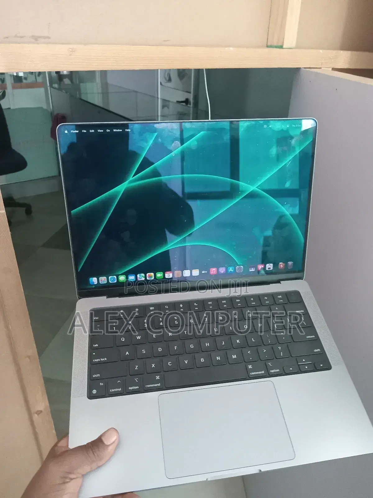 New Laptop Apple MacBook Pro M1 32GB Apple M1 Pro SSD 512GB