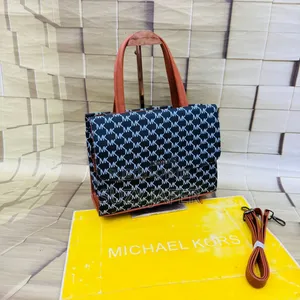 Photo - Michael Kors Mk