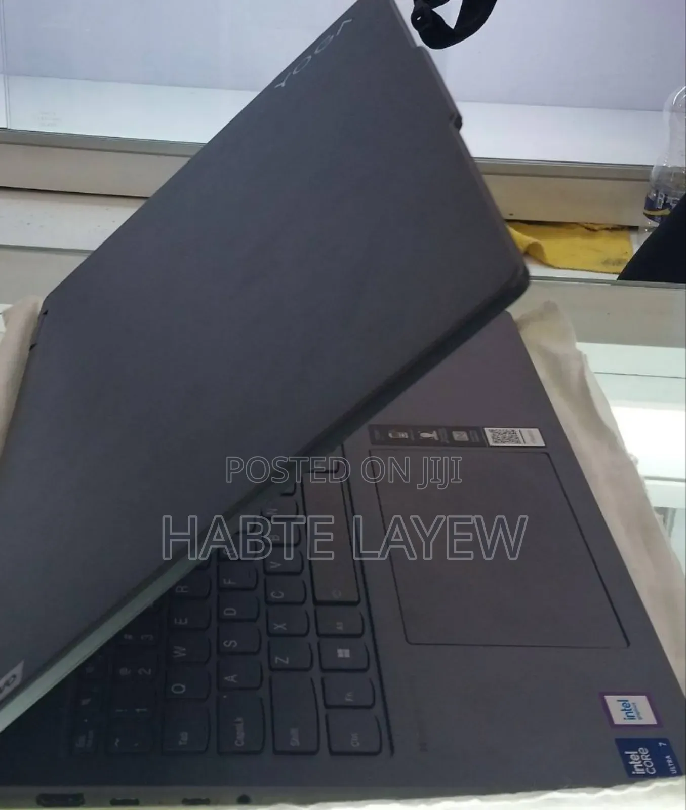 New Laptop Lenovo Yoga 7i 16GB Intel Core Ultra 7 SSD 1T