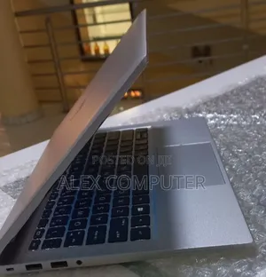 New Laptop HP EliteBook 830 G7 8GB Intel Core I5 SSD 512GB