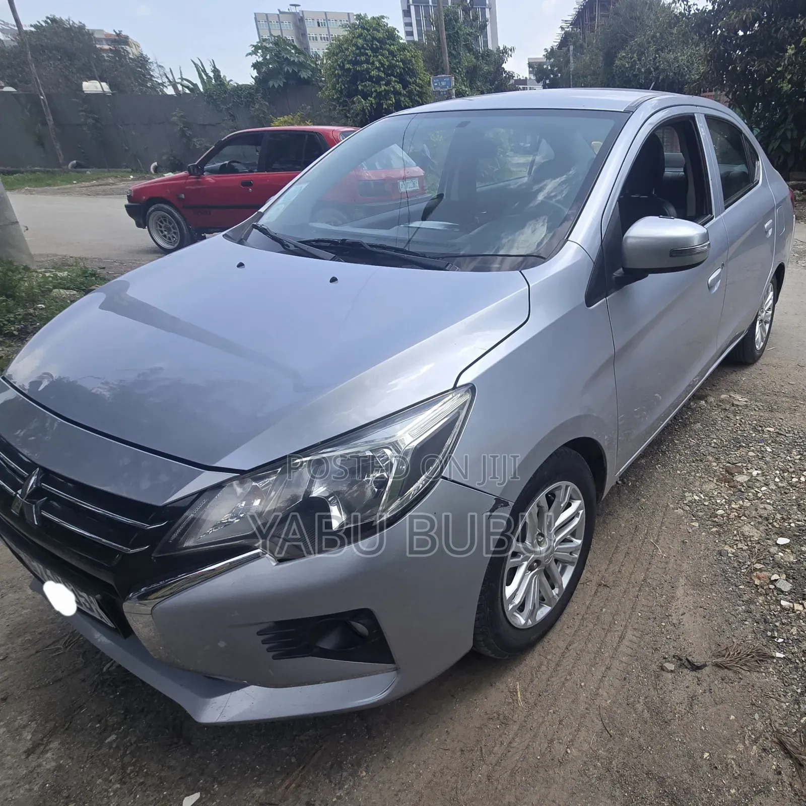Mitsubishi Attrage 2021 Silver