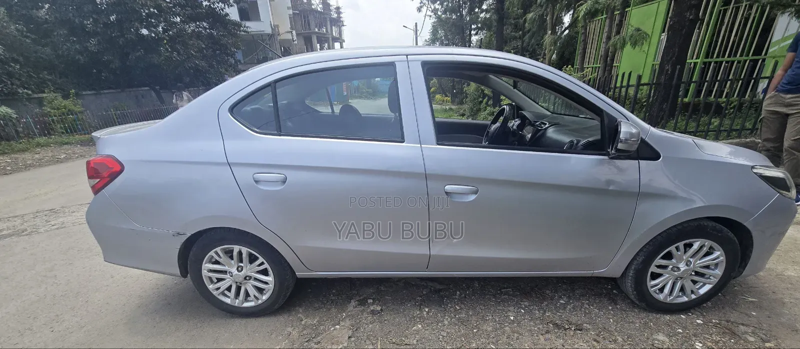 Mitsubishi Attrage 2021 Silver