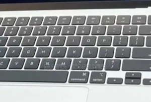 New Laptop Apple MacBook Air 16GB Apple M4 SSD 256GB