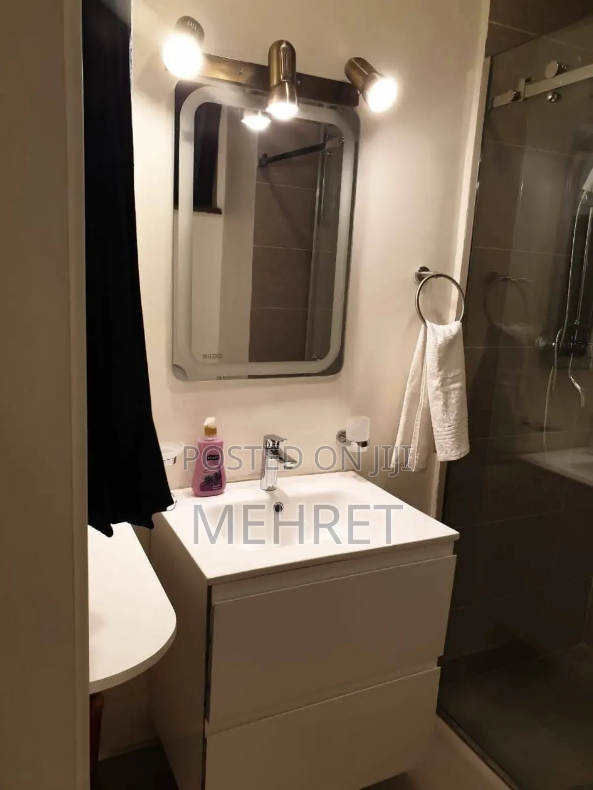 Furnished 3bdrm Apartment in ጃምቦ, Bole for sale