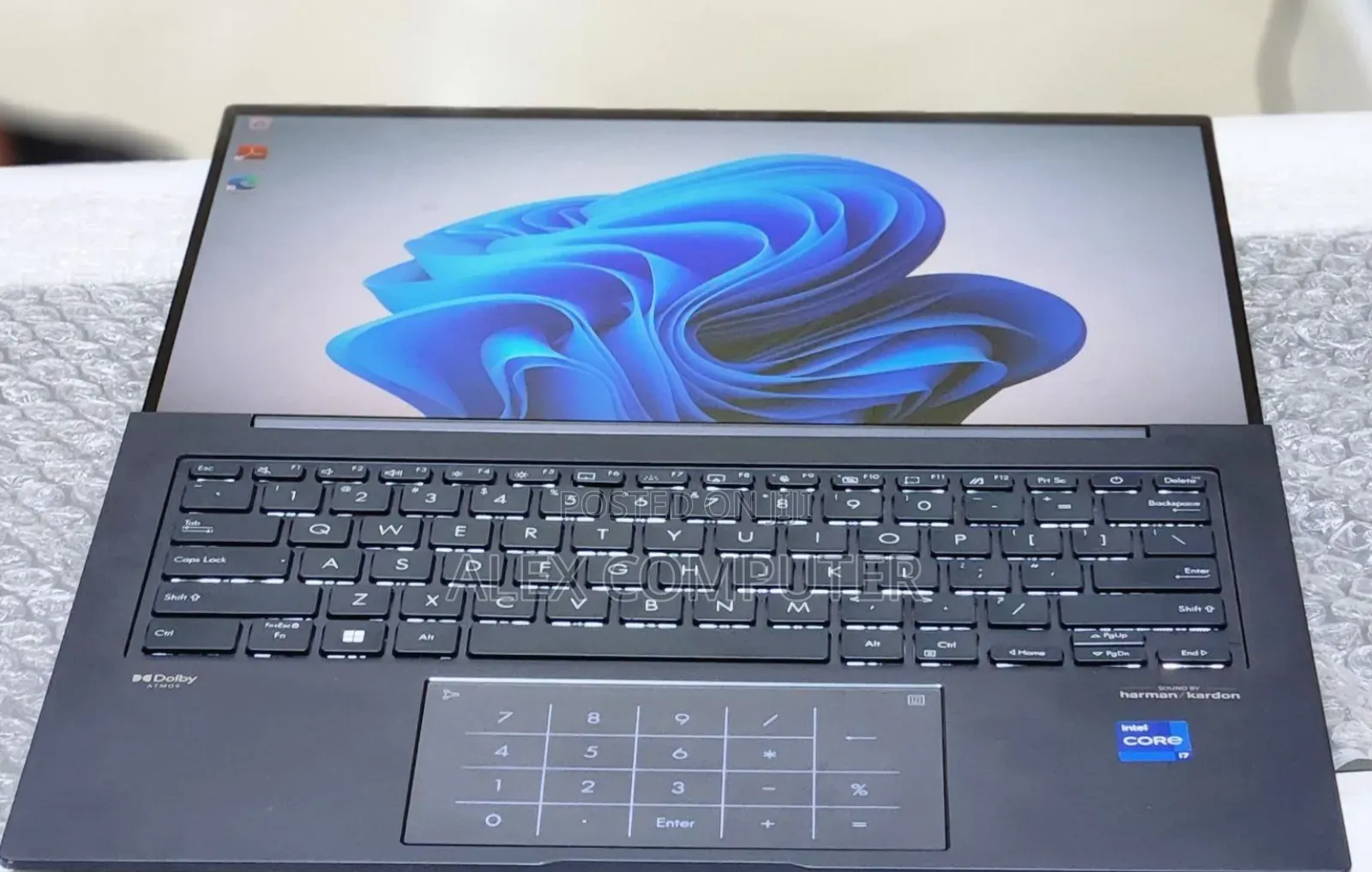 New Laptop Asus Zenbook 14 UX434 16GB Intel Core I7 SSD 512GB