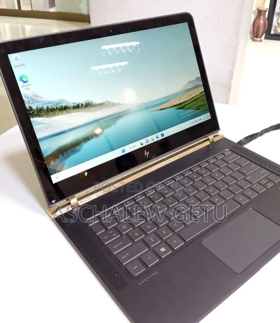 New Laptop HP Spectre 8GB Intel Core I7 SSD 256GB