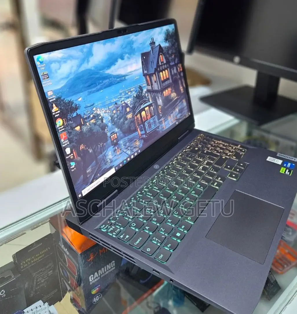 New Laptop Lenovo LOQ 15ARP9 16GB Intel Core I5 SSD 512GB