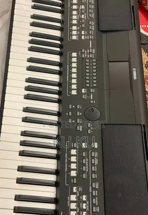 Keyboard Yamaha PSR Sx600