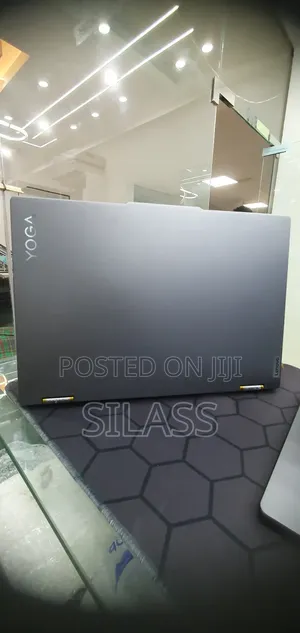 New Laptop Lenovo 16GB AMD Ryzen 7 SSD 512GB