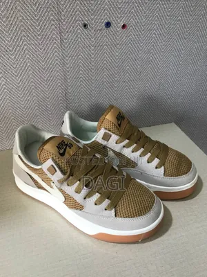 Photo - Nick Sb Woman Shoes