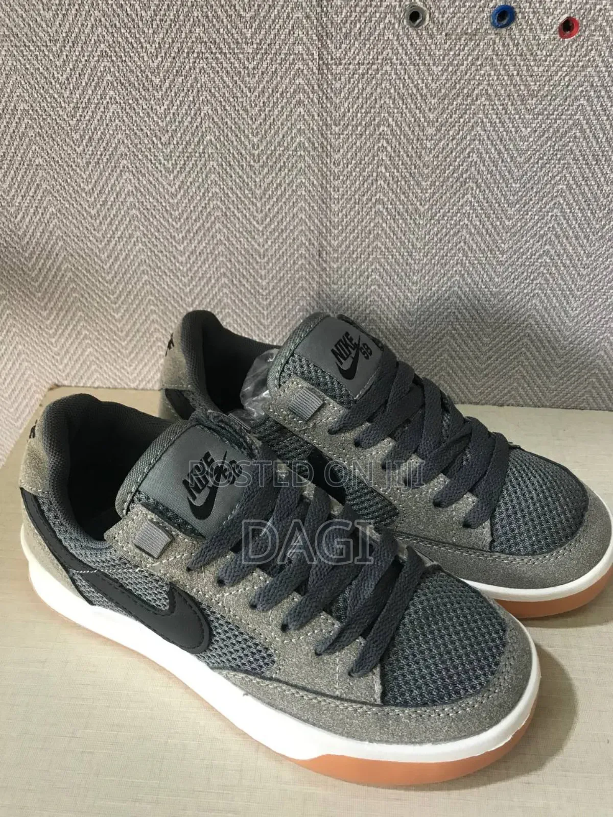 Nick Sb Woman Shoes
