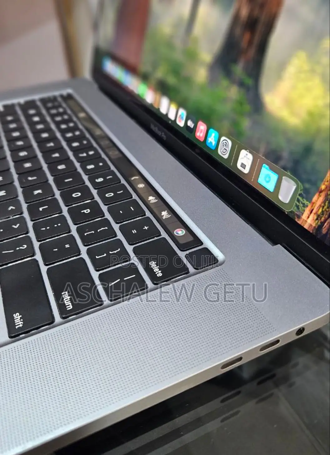 New Laptop Apple MacBook Pro 2019 16GB Intel Core I9 SSD 1T