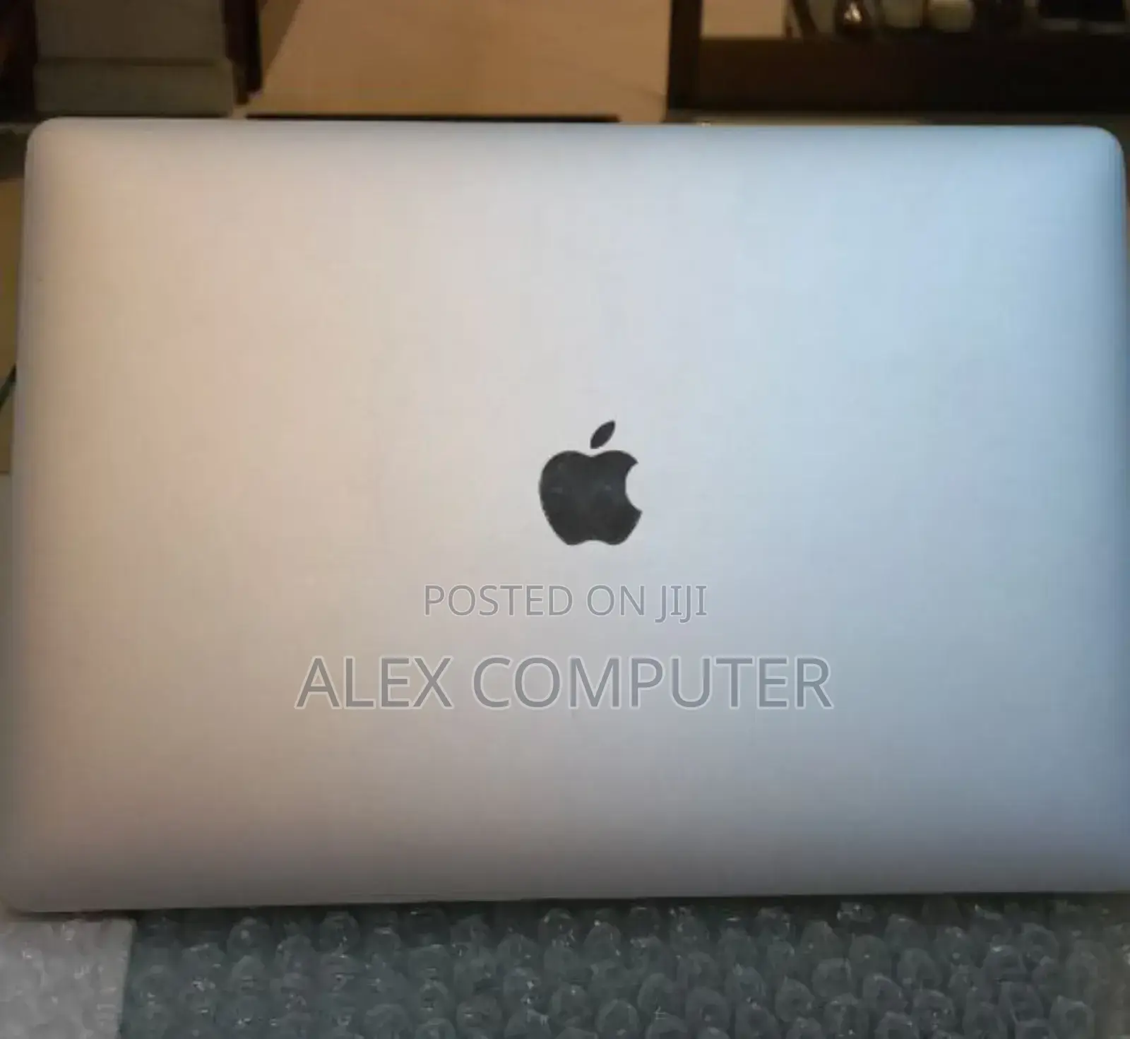 New Laptop Apple MacBook Pro 2017 16GB Intel Core I7 SSD 256GB