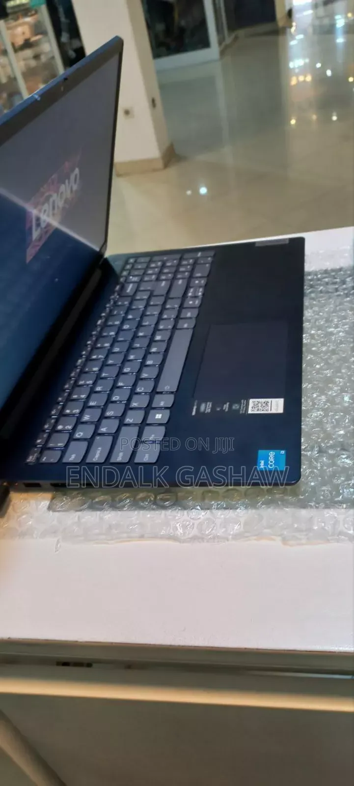 New Laptop Lenovo Ideapad 3 8GB Intel Core I3 SSD 256GB