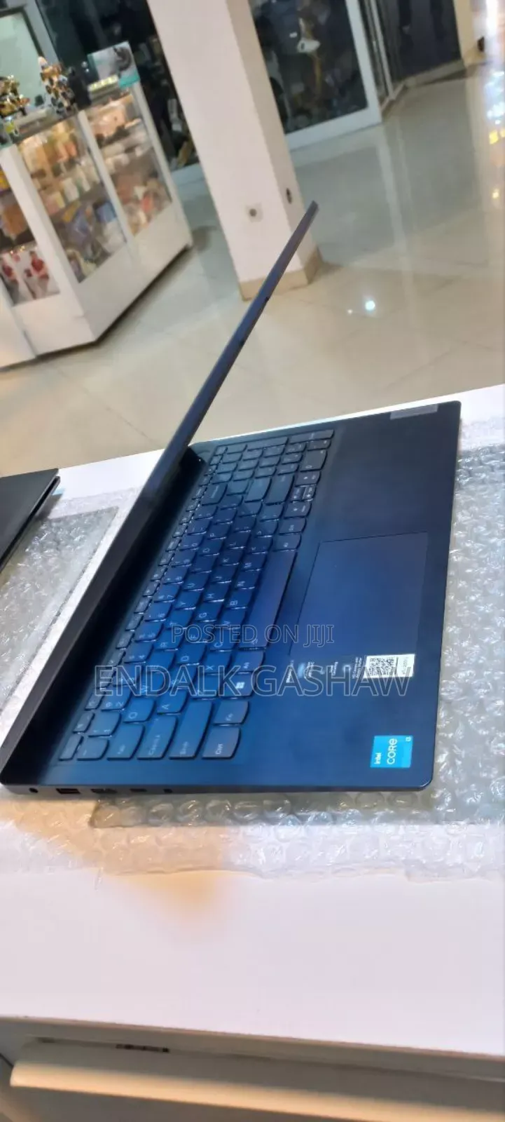 New Laptop Lenovo Ideapad 3 8GB Intel Core I3 SSD 256GB