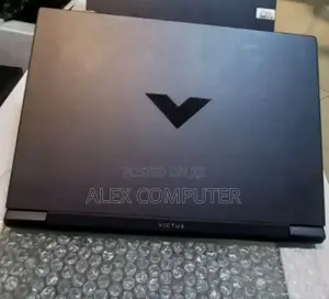 New Laptop HP Victus 15 16GB AMD Ryzen 7 SSD 1T