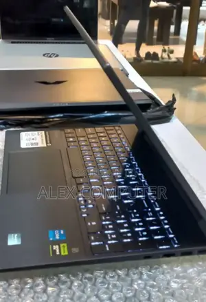 New Laptop HP Victus 15 16GB AMD Ryzen 7 SSD 1T