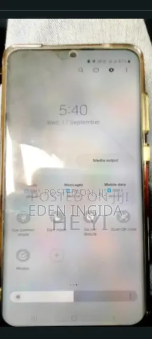 Photo - New Samsung Galaxy S20 Ultra 128 GB White