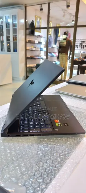 New Laptop HP Victus 16 16GB AMD Ryzen 7 SSD 1T