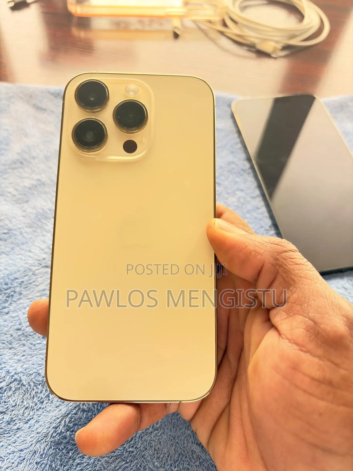 Apple iPhone 14 Pro 1 TB Gold