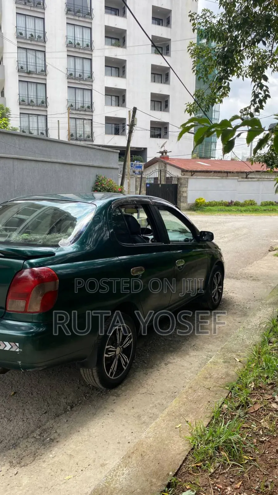 Toyota Platz 2001 Green