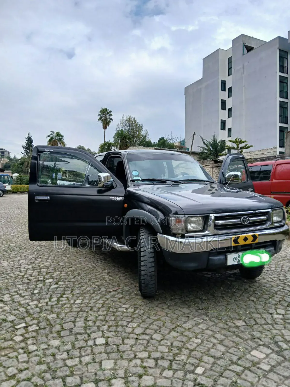 Toyota Hilux 2000 Black