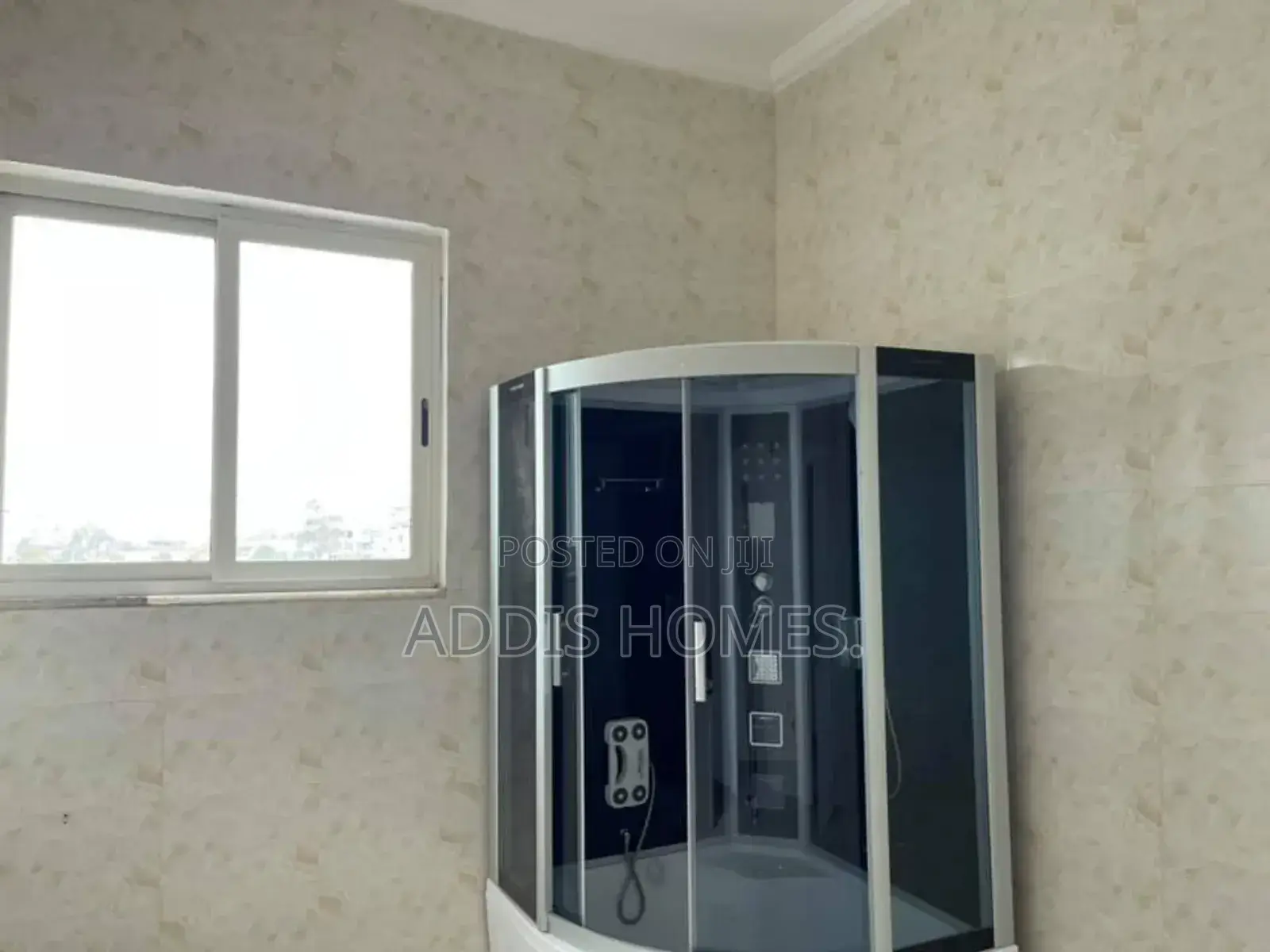4bdrm Penthouse in Bole for rent