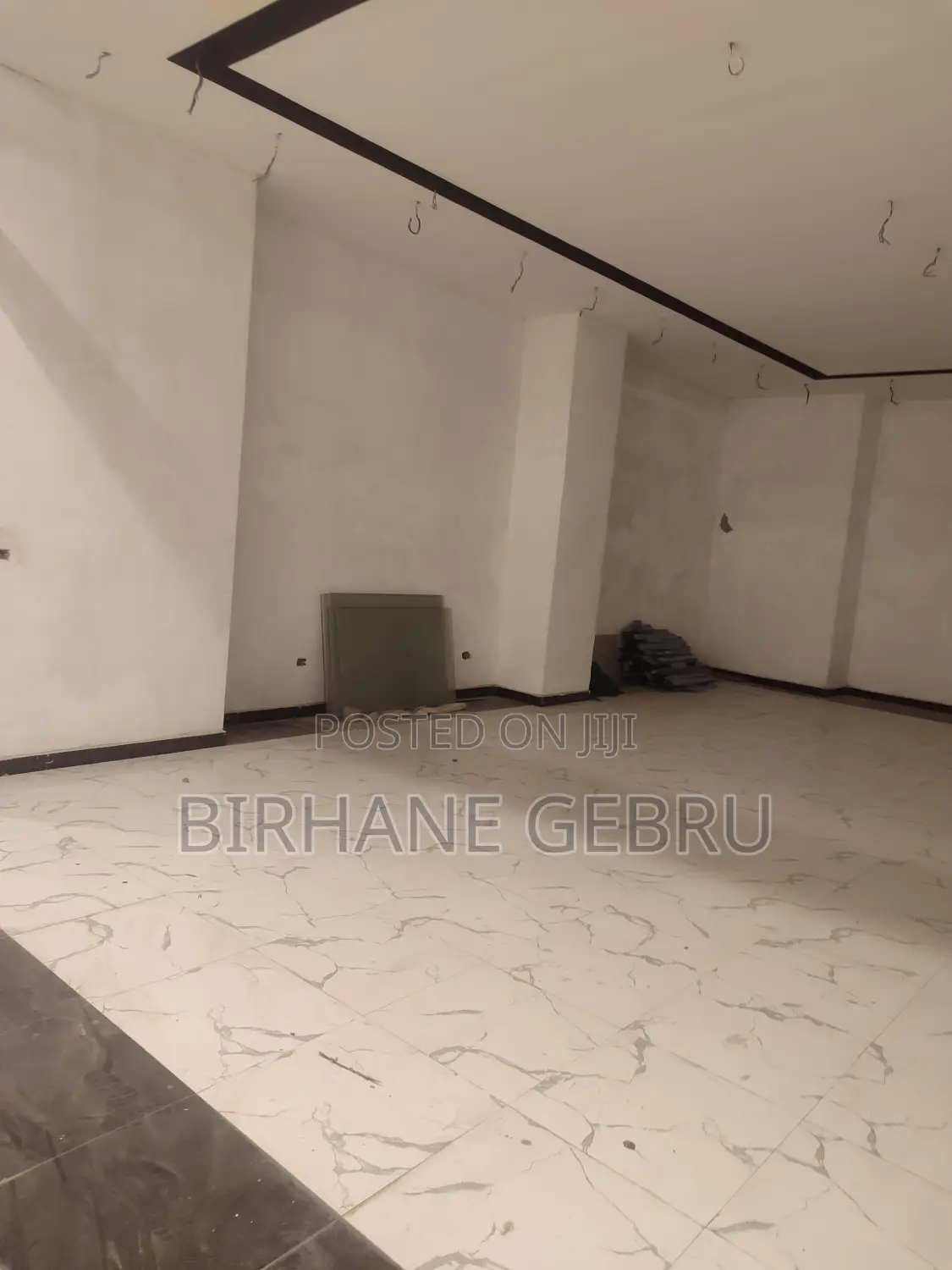 Rent for Eletroincs Supmarkeet Cafe and Resturant for Rent