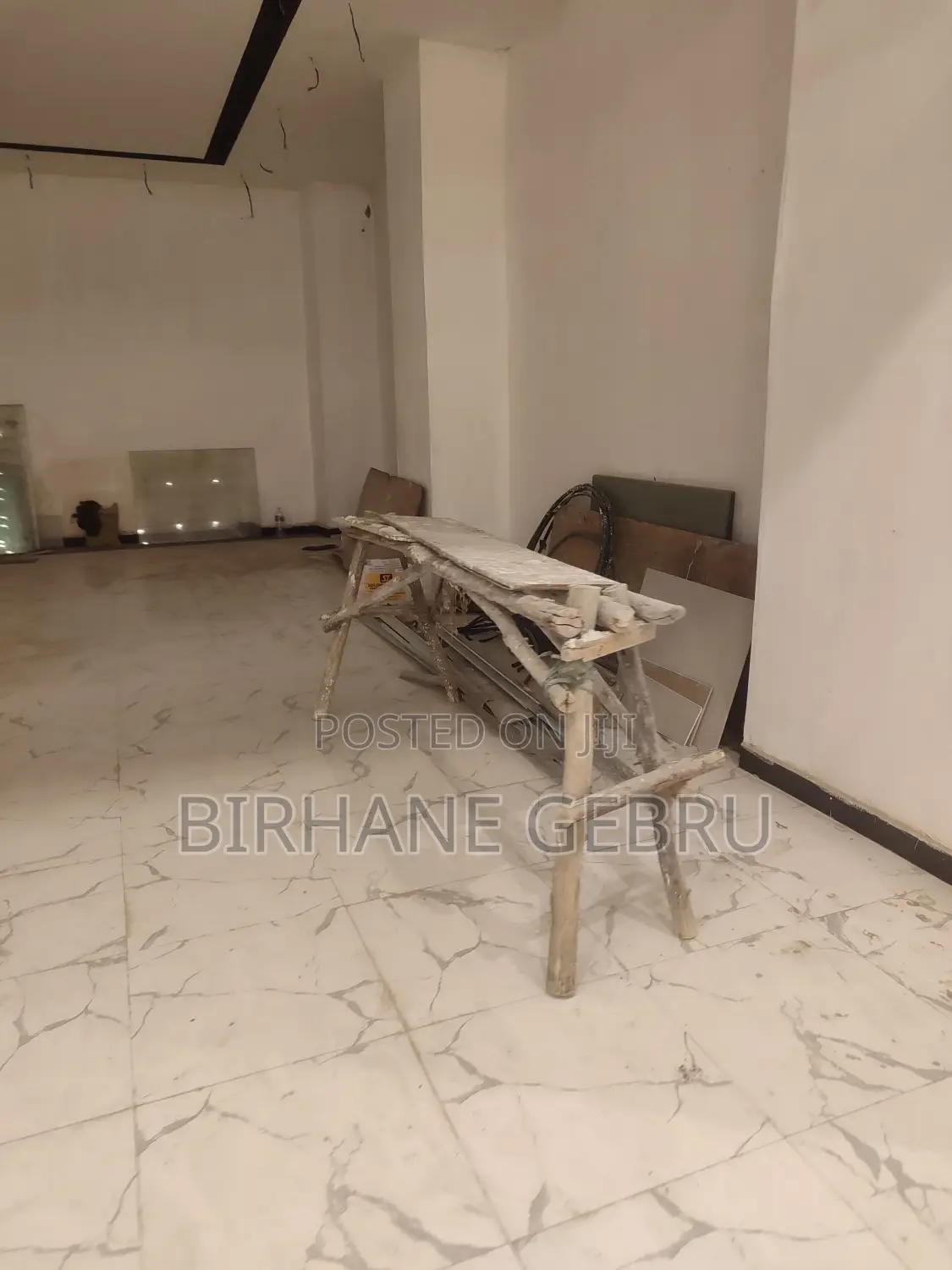 Rent for Eletroincs Supmarkeet Cafe and Resturant for Rent