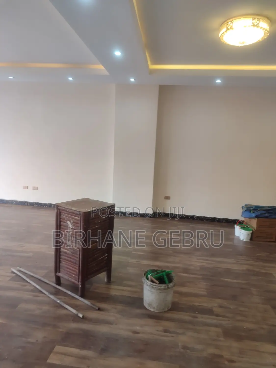 3bedroom Luxury Apartiment for Office