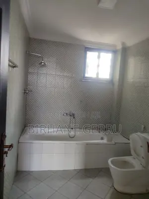 3bedroom Luxury Apartiment for Office