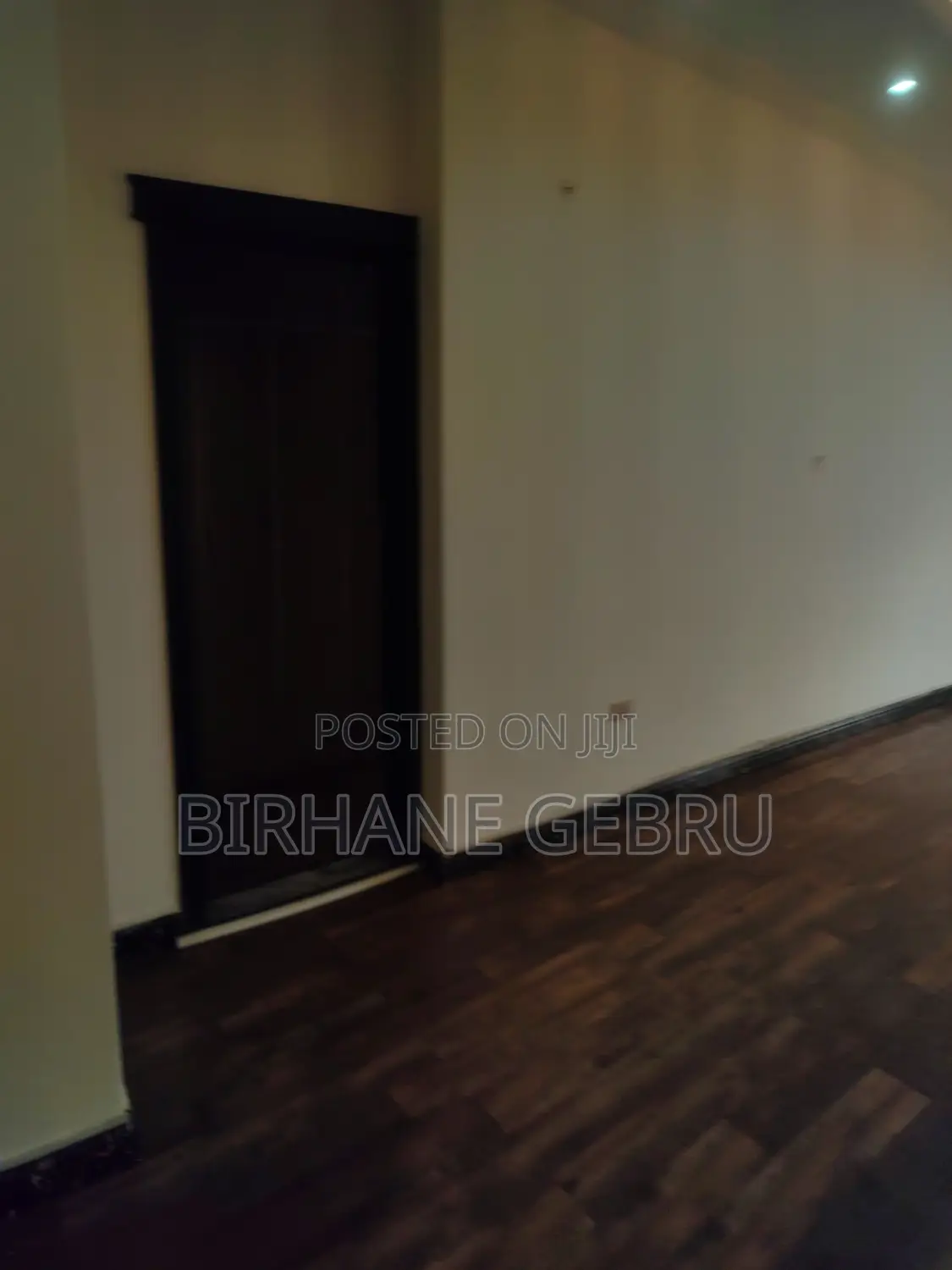 3bedroom Luxury Apartiment for Office