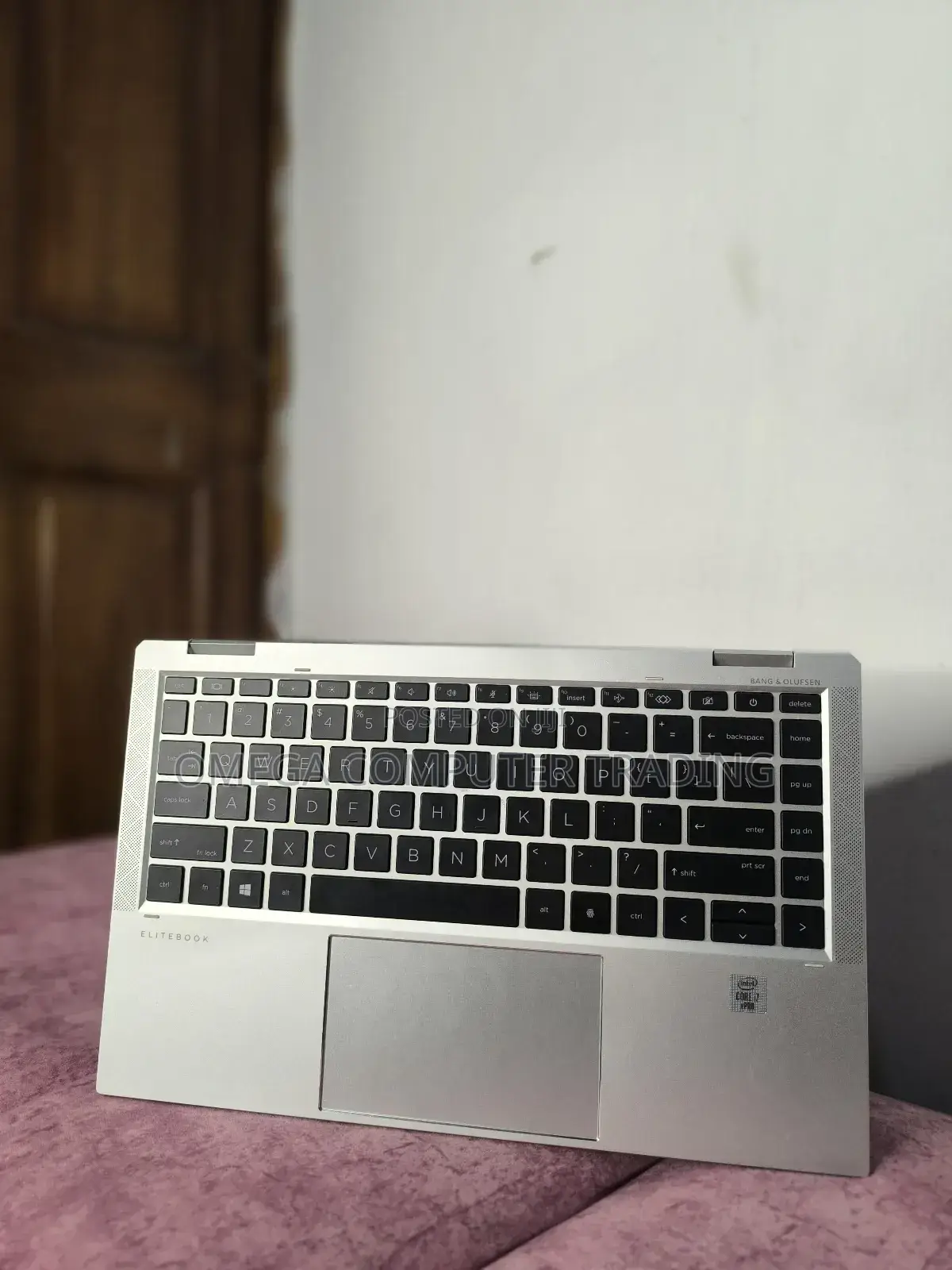 New Laptop HP EliteBook 1040 G8 16GB Intel Core i7 SSD 512GB