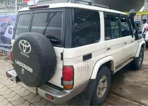 Toyota Land Cruiser 4.5 V8 GX-R 2014 White