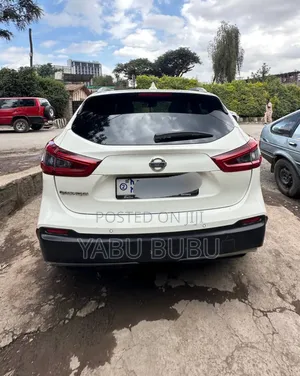 Nissan Qashqai 2017 White