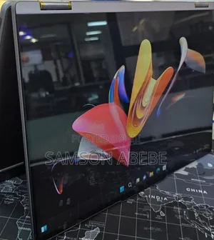 Photo - New Laptop Lenovo Yoga 7i 16GB Intel Core I7 SSD 512GB