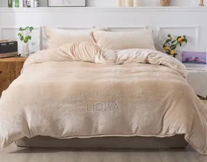 Photo - Quality 4 PCS Comforter Set