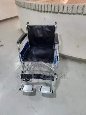 Foldable Wheelchair審理brand New Medical Wheelchair煞是wheelchair Quality