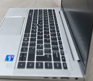 New Laptop HP EliteBook 840 G8 16GB Intel Core I7 SSD 512GB