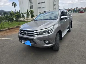 Toyota Hilux Revo Double Cab Deisel 2.4 AWD 2018 Gray