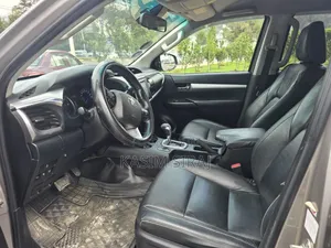 Toyota Hilux Revo Double Cab Deisel 2.4 AWD 2018 Gray