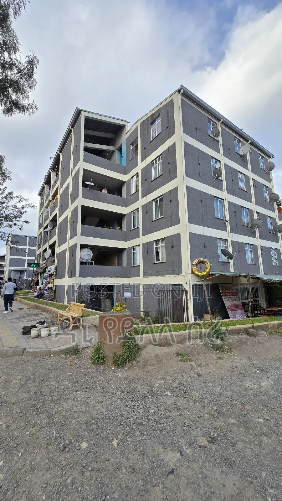 Furnished 2bdrm Condo in አ፣ስ አበባ, Bole for sale