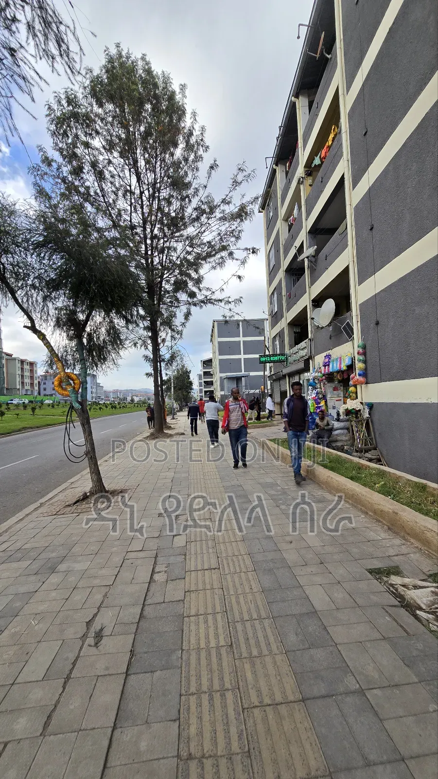 Furnished 2bdrm Condo in አ፣ስ አበባ, Bole for sale