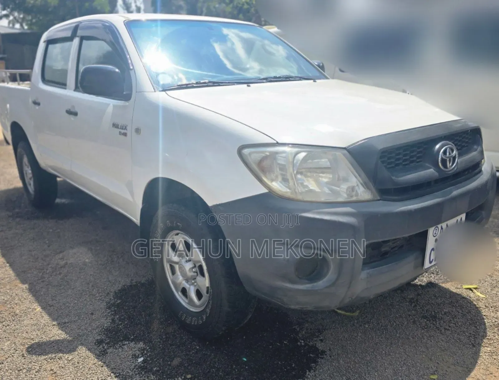 Toyota Hilux 2010 White