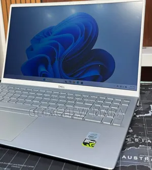 New Laptop Dell Inspiron 15 16GB Intel Core I7 SSD 1T