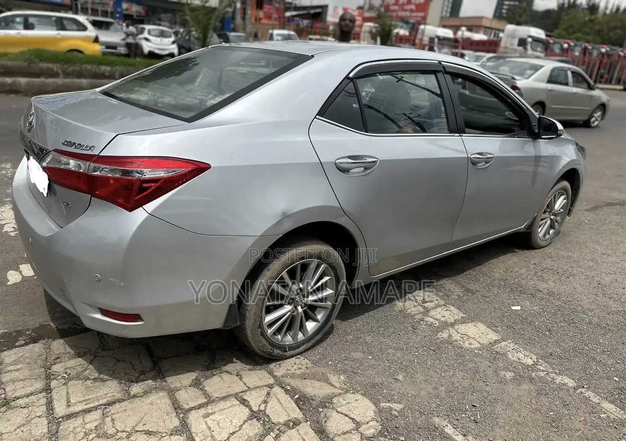 Toyota Corolla 2016 Silver