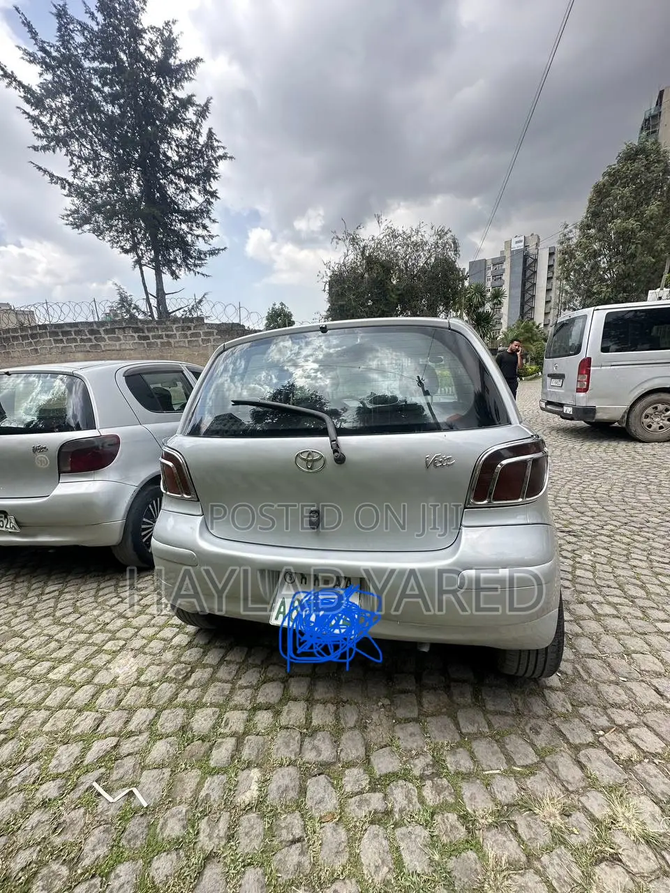 Toyota Vitz 2002 Silver