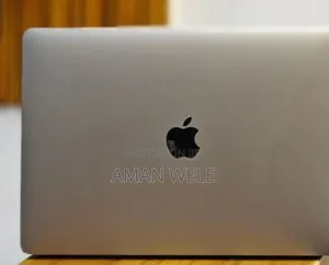 New Laptop Apple MacBook Pro 2019 16GB Intel Core I7 SSD 256GB