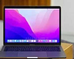 New Laptop Apple MacBook Pro 2019 16GB Intel Core I7 SSD 256GB