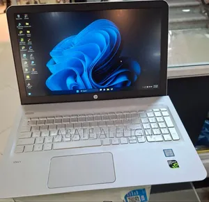 New Laptop HP Envy 6 8GB Intel Core I5 SSD 1T